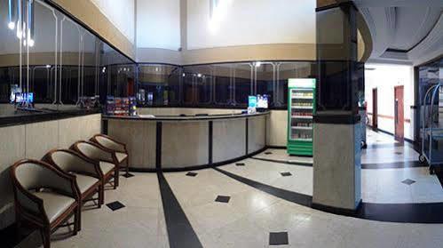 Cristal Palace Hotel Lins Esterno foto